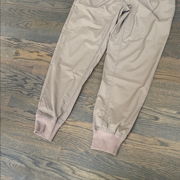 New Track SET 2 Pieces - Tan Le Lis HighEnd Boutique Brand OnTrend Medium Nylon - Picture 4 of 13